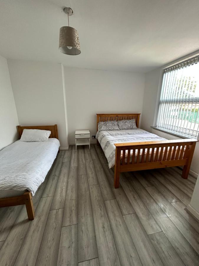 Lovely 3 Bedroom Entire Home With Street Parking - Close To Nec, Bhx Airport - Sleeps 6 Guests Ideal For Contractors & Families Birmingham Exterior foto